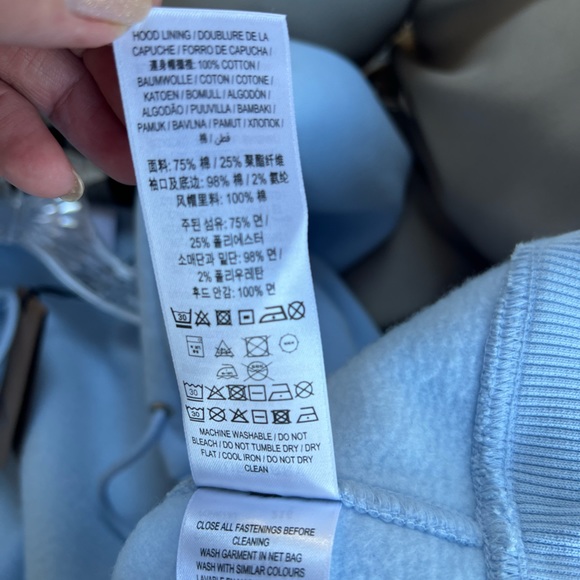 ❤️‍🔥BURBERRY ❤️‍🔥NEW PALE BLUE LOGO HOODIE ON FULL ZIP SIZE LARGE - Picture 9 of 11